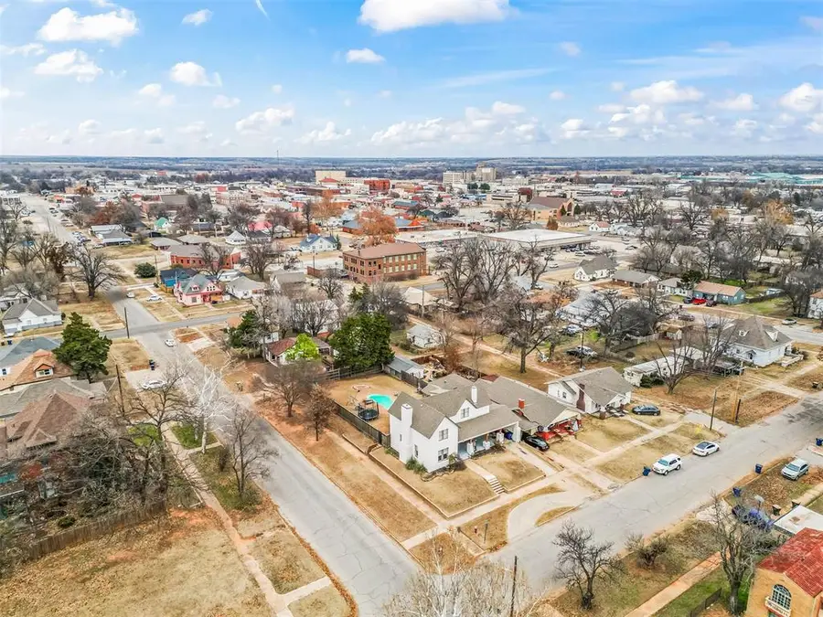 628 W Dakota Avenue, Chickasha, OK 73018 - Image #2