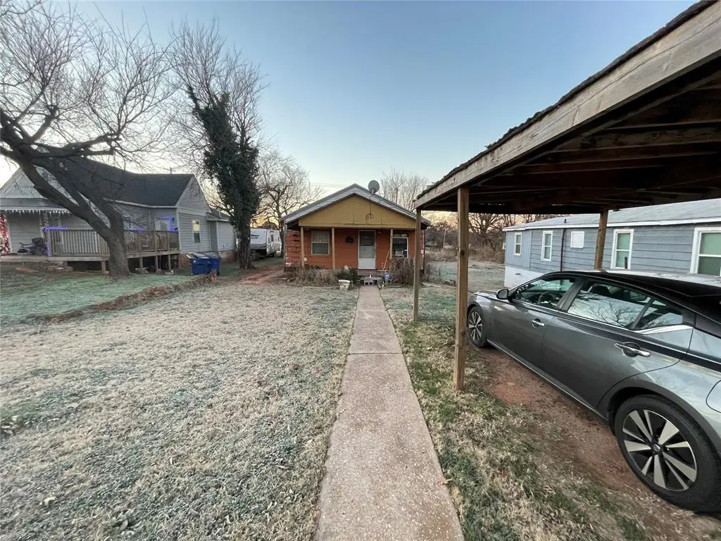 917 E Vilas Avenue, Guthrie, OK 73044 - Image #1