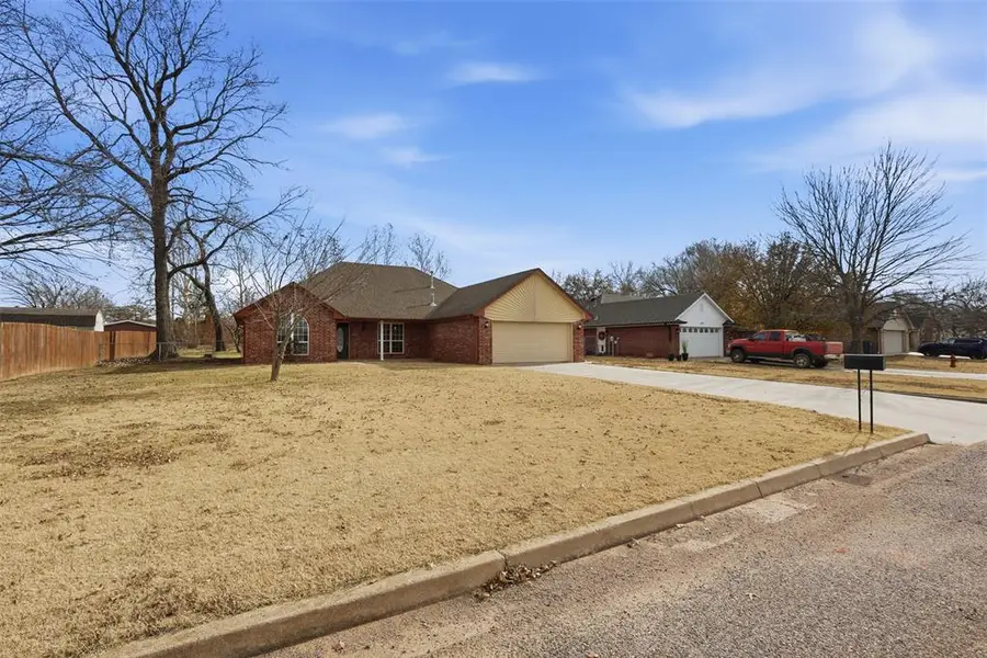 1115 N 3rd Avenue, Stroud, OK 74079 - Image #3