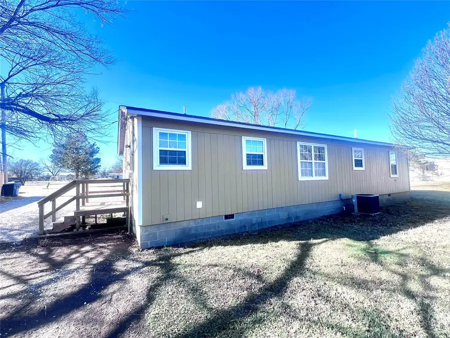 511 N Olive, Stratford, OK 74872 - Image #2