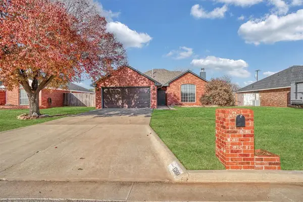1209 Wendy Lane, Altus, OK 73521