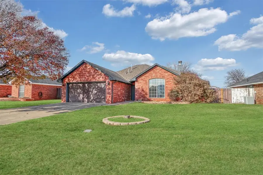 1209 Wendy Lane, Altus, OK 73521 - Image #3