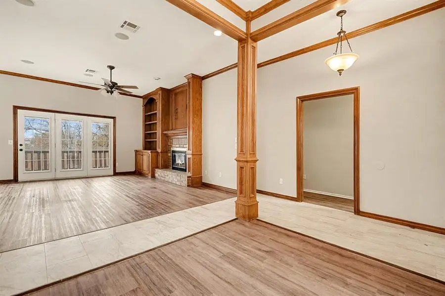 1921 E Cottonwood Terrace, Mustang, OK 73064 - Image #3