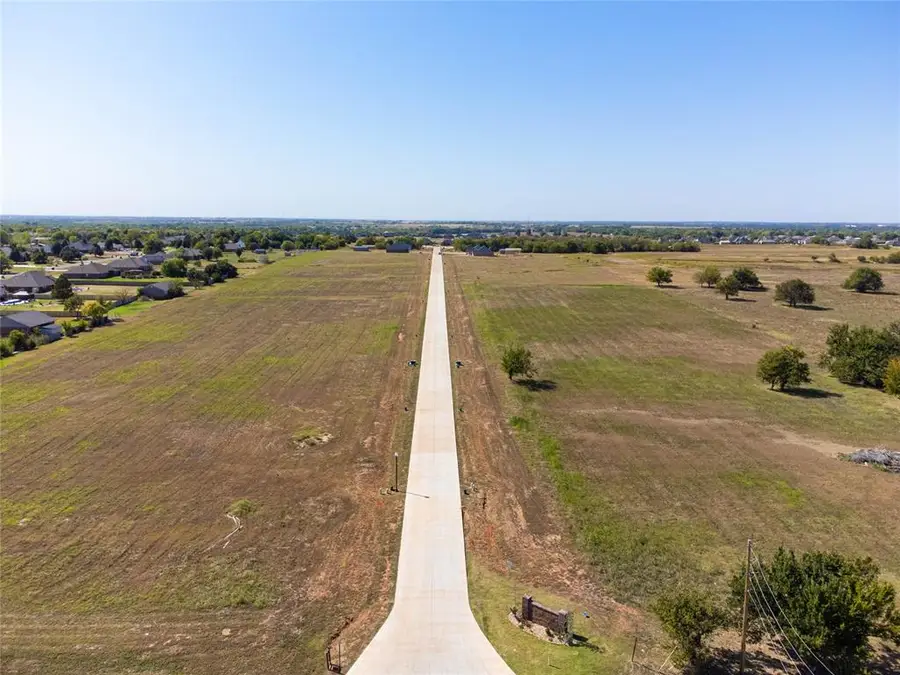 8890 Oak Tree Circle, Edmond, OK 73025 - Image #3