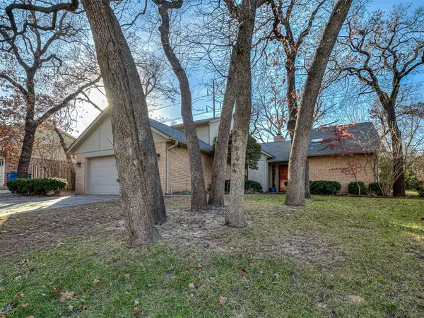 901 S Dover Drive, Edmond, OK 73034
