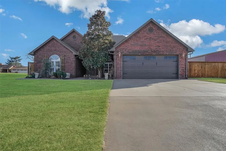 606 E 3rd Street, Elk City, OK 73644 - Image #2