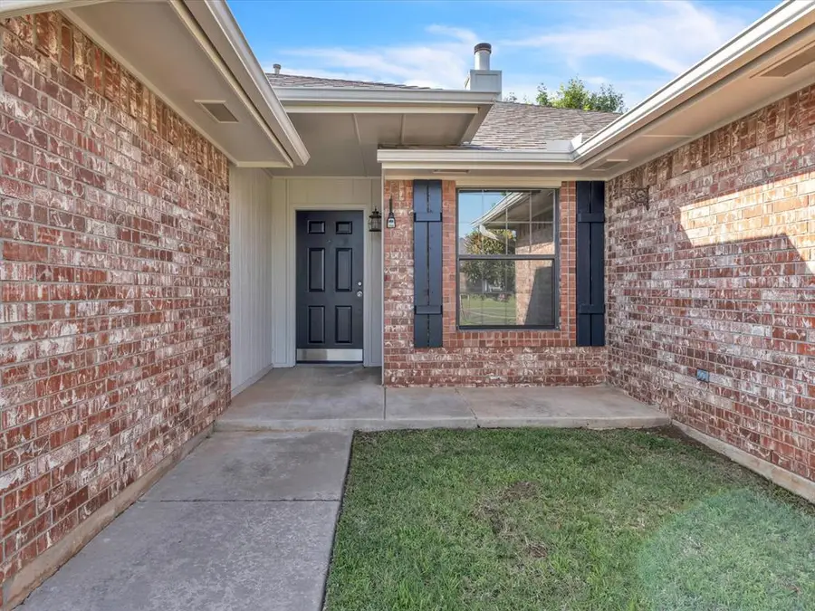 4001 Tori Place, Yukon, OK 73099 - Image #2