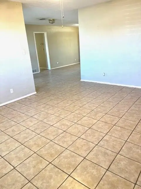 1304 N Market Street, Cordell, OK 73632 - Image #2