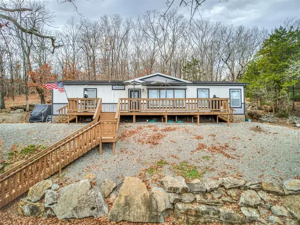 32229 S Red Fox Road, Park Hill, OK 74451