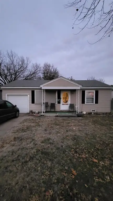 921 N Ash Street, Ponca City, OK 74601 - Image #1