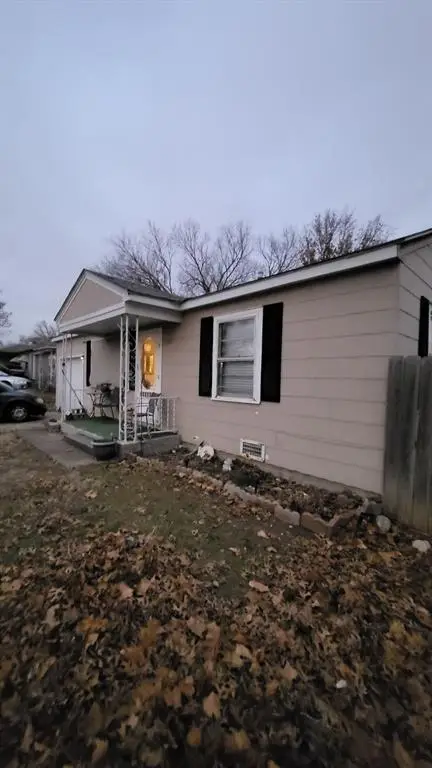 921 N Ash Street, Ponca City, OK 74601 - Image #2