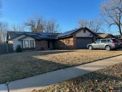 617 Randall Drive, Moore, OK 73160 - Image #1
