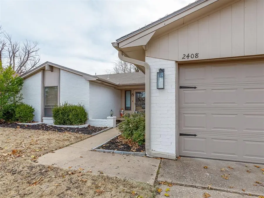 2408 Appleway Street, Edmond, OK 73013 - Image #2