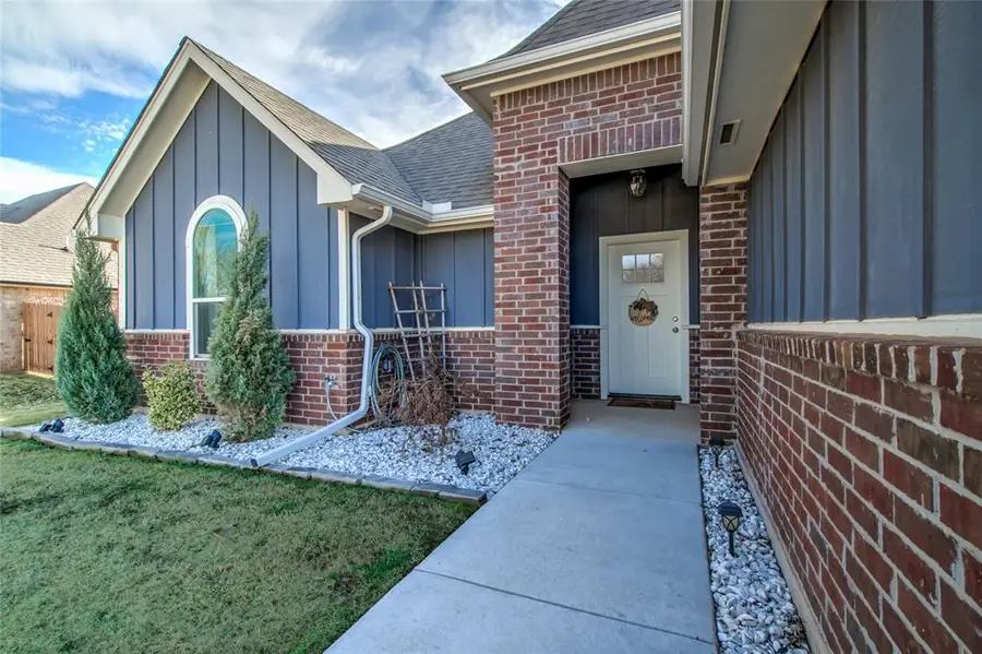 1702 E Rogers Street, El Reno, OK 73036 - Image #3