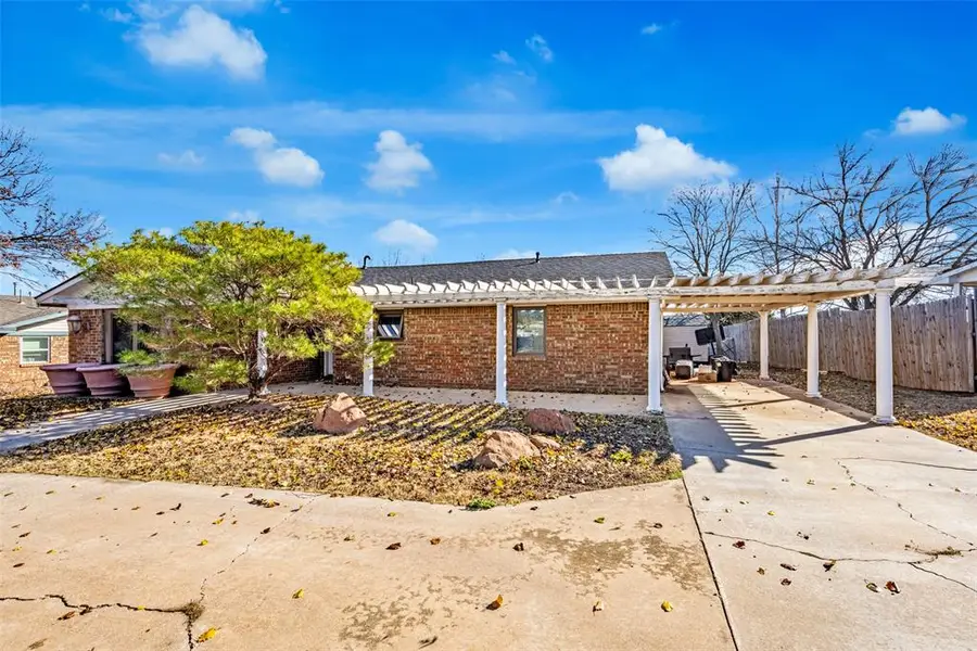 109 Sunny Lane, Elgin, OK 73538 - Image #2
