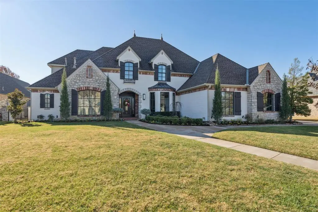 332 Heritage Boulevard, Edmond, OK 73025 - Image #1