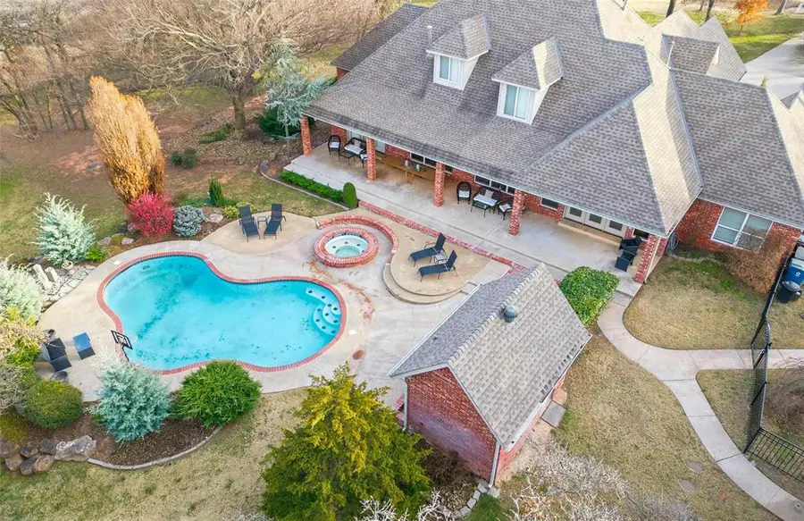 2701 Chaumont, Edmond, OK 73034 - Image #3