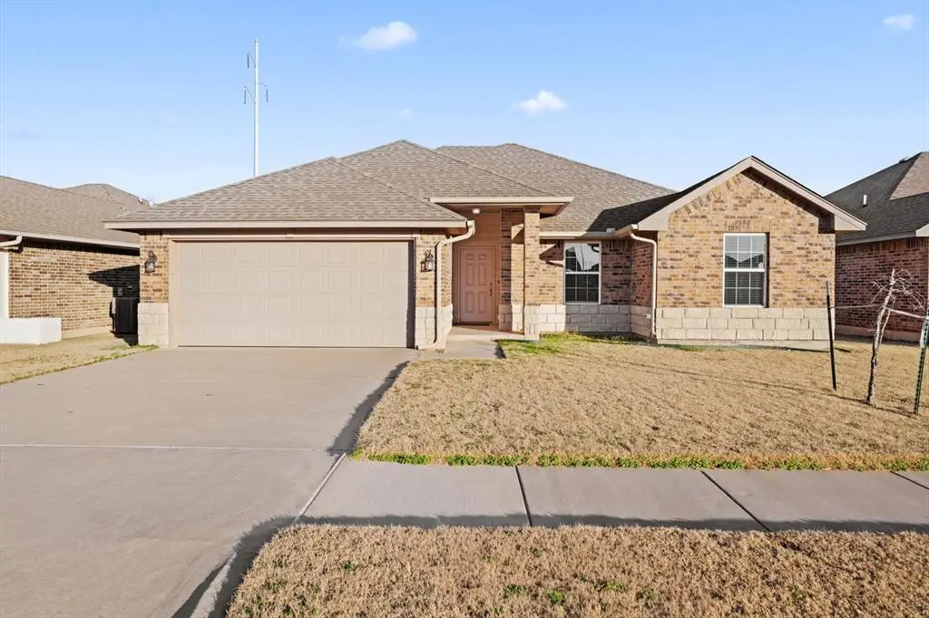 8800 Arman Drive, Yukon, OK 73099 - Image #1