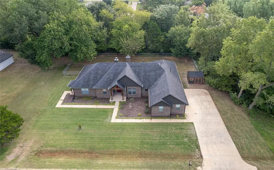 224 N Richard Terrace, Mustang, OK 73064 - Image #2