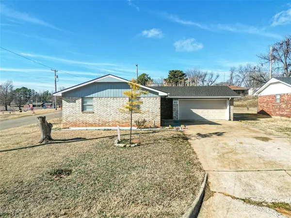 112 Taft Drive, Chickasha, OK 73018