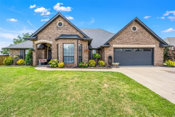 2837 Country Club Drive Drive, Chickasha, OK 73018