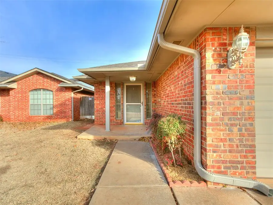 2561 Lynn Lane, Oklahoma City, OK 73120 - Image #2