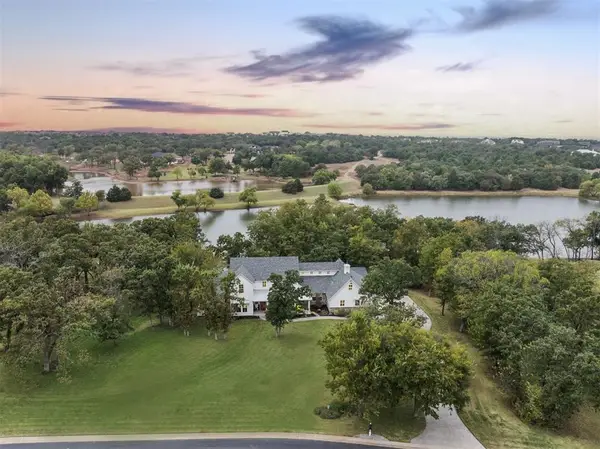 2717 Walking Woods Trail, Jones, OK 73049