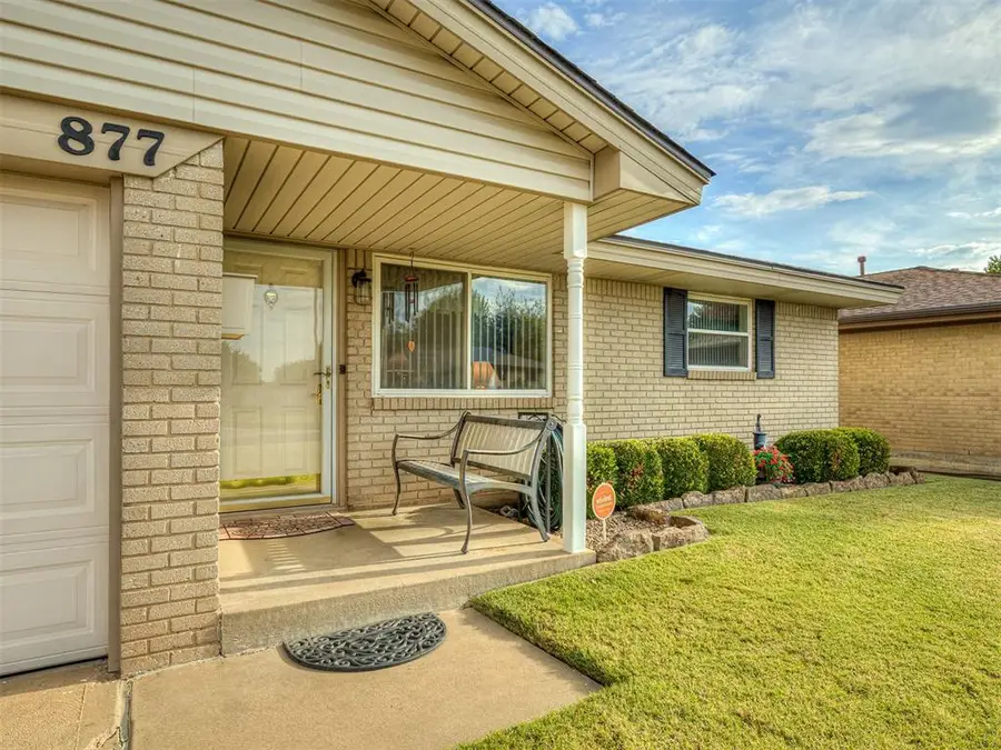 877 NW 14th Street, Moore, OK 73160 - Image #2