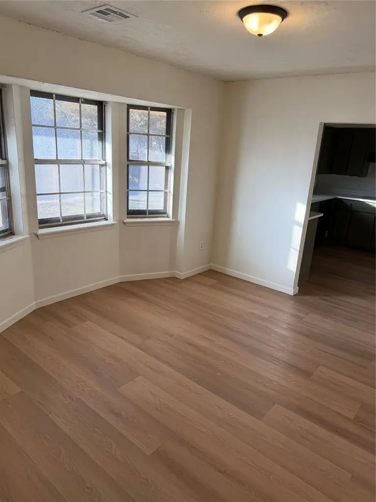 325 S 10th Street, Chickasha, OK 73018 - Image #2