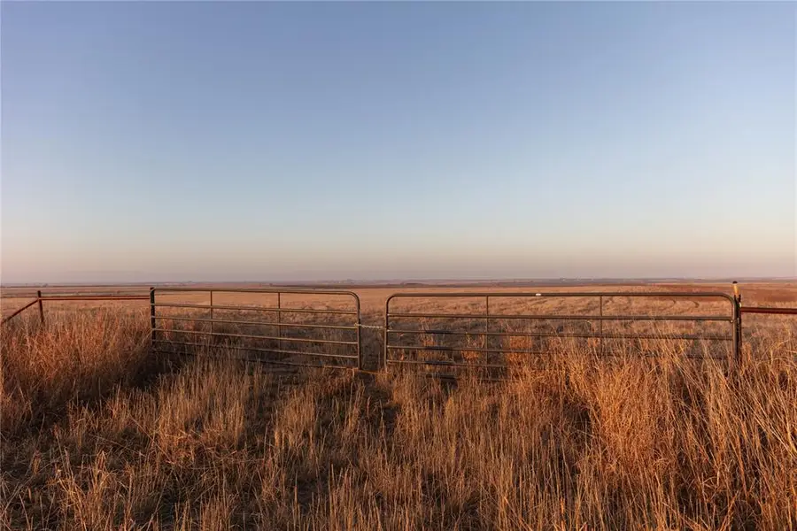 000 N 2470 Road, Chattanooga, OK 73528 - Image #2