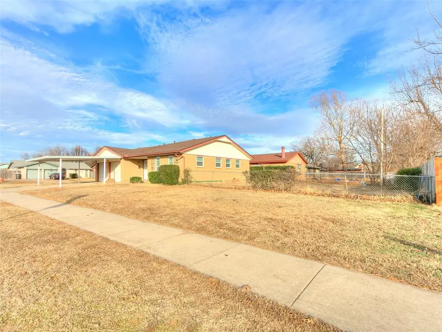 1064 NW 7th Place, Moore, OK 73160 - Image #2