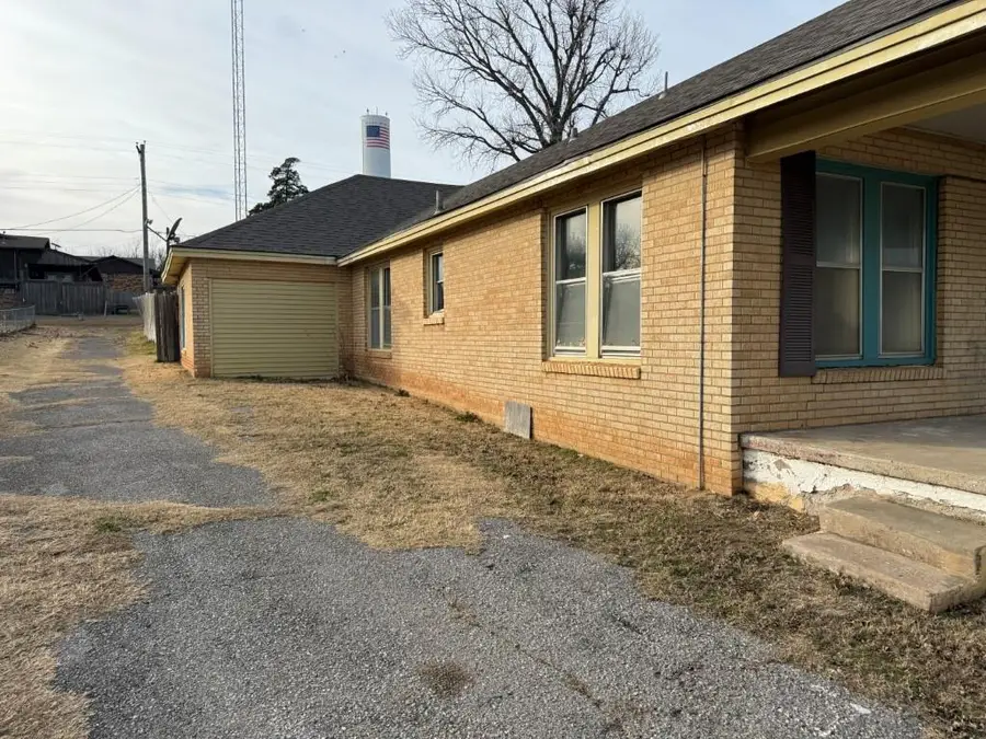 203 N Rush Avenue, Rush Springs, OK 73082 - Image #2