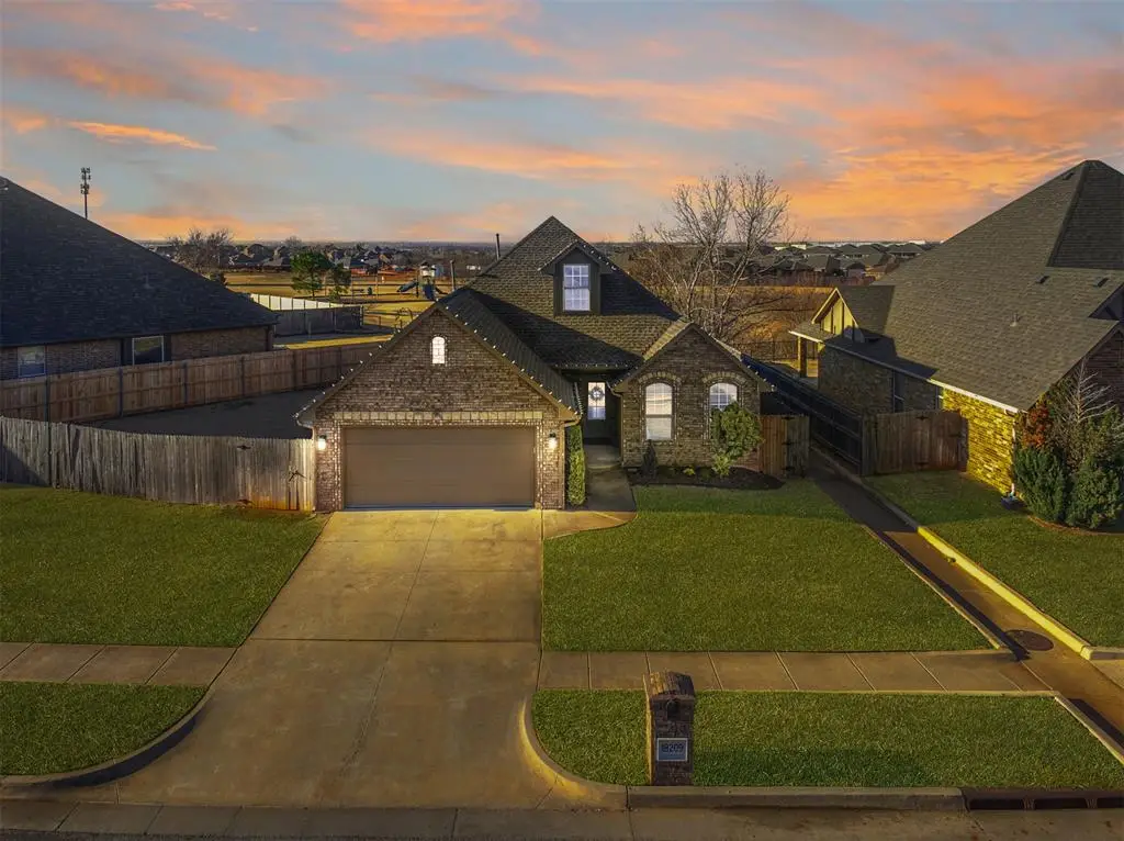 18209 Haslemere Lane, Edmond, OK 73012 - Image #1