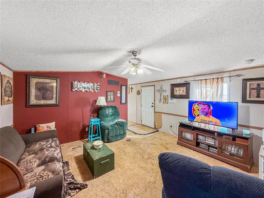 15195 N Ranch Road, Calumet, OK 73014 - Image #3