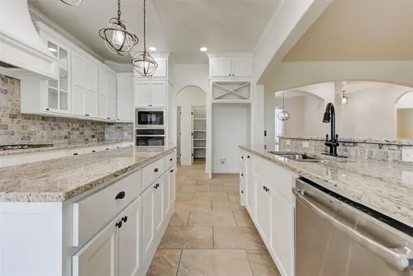 3530 Rivers Edge Court, Newcastle, OK 73065