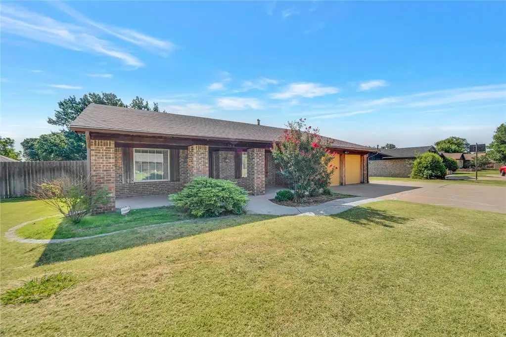 3516 Prairie Dr. W, Altus, OK 73521 - Image #1