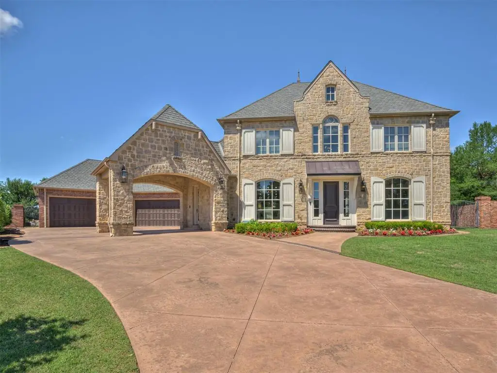 18601 Wolf Creek Drive, Edmond, OK 73012 - Image #1