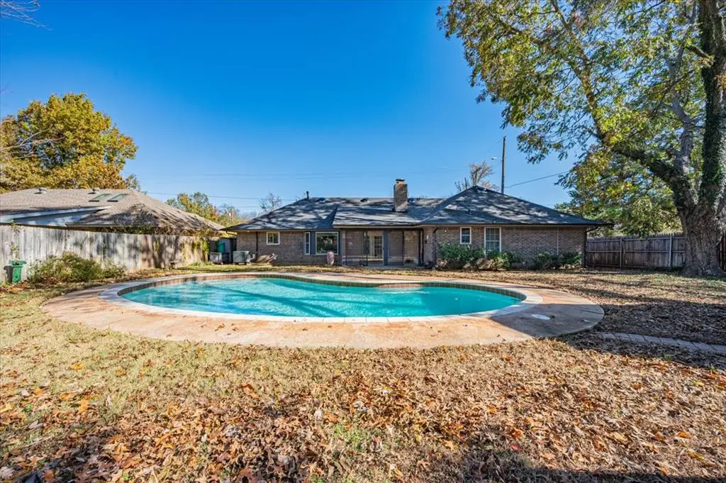 2704 S Berry Road, Norman, OK 73072 - Image #1