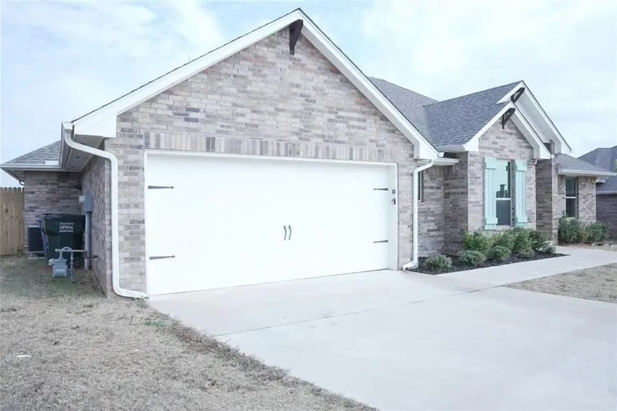 5216 Bing Circle, Edmond, OK 73034 - Image #2