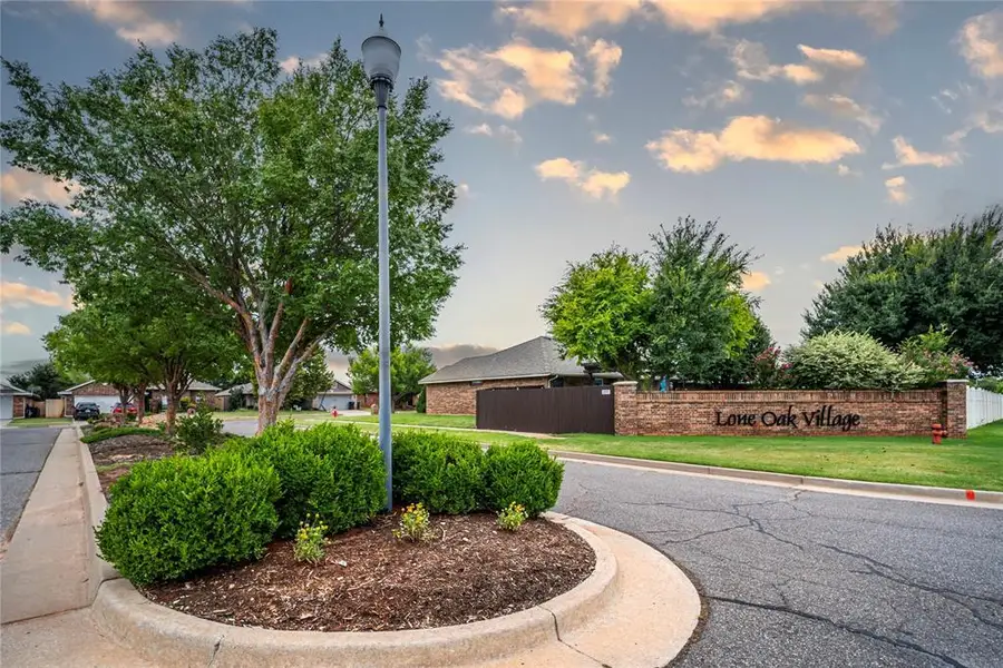 4921 NW 164th Terrace, Edmond, OK 73013 - Image #2