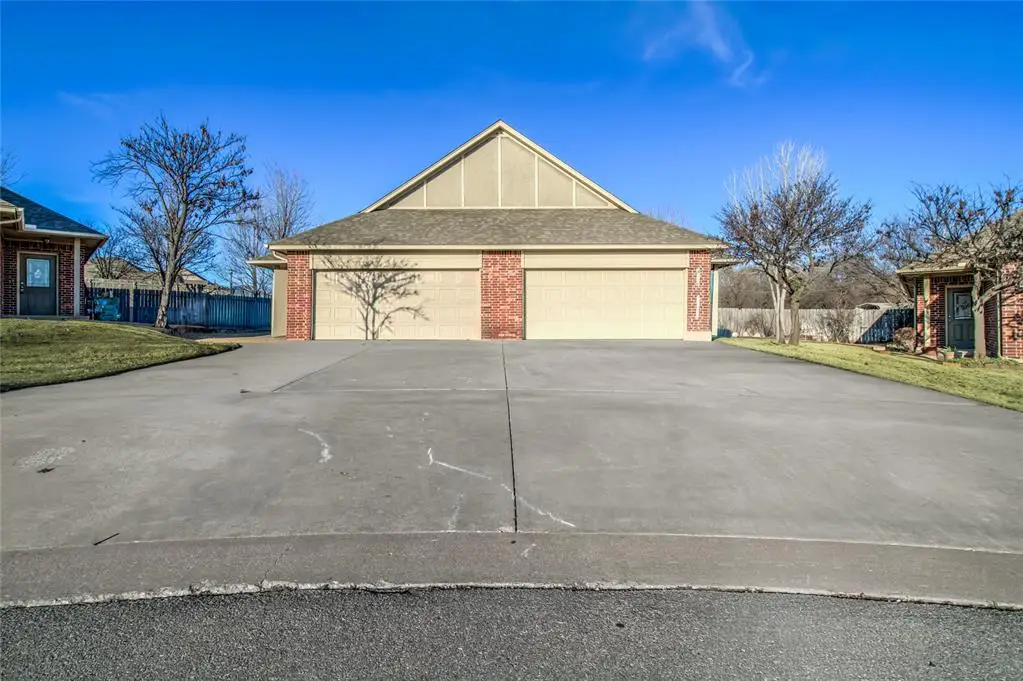 13816 Oxford Drive, Edmond, OK 73013 - Image #1