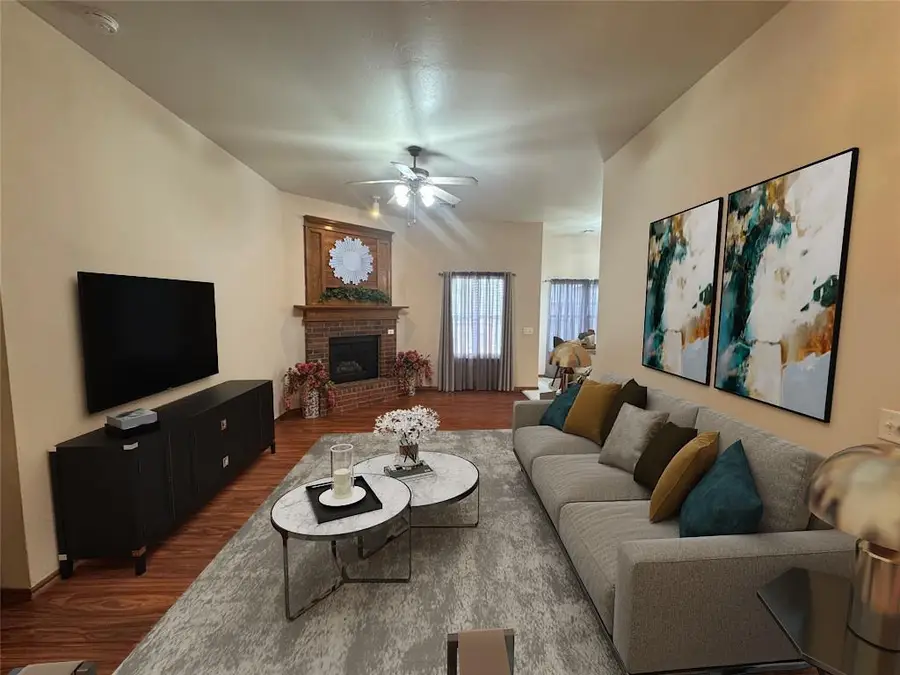 601 N Chisholm Trail Way, Mustang, OK 73064 - Image #3