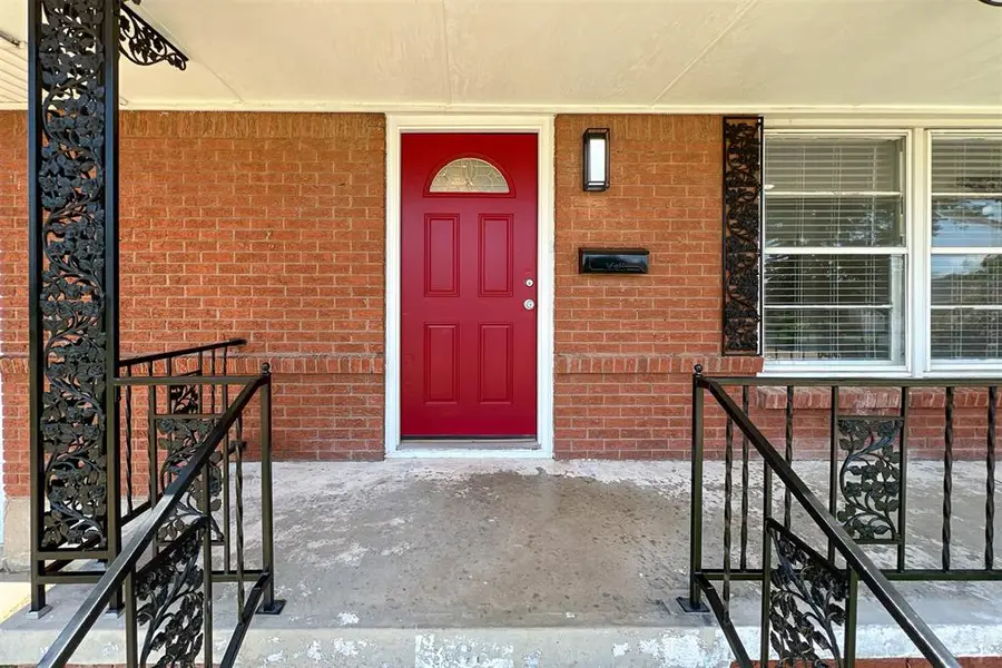 305 W Coe Drive, Midwest City, OK 73110 - Image #2