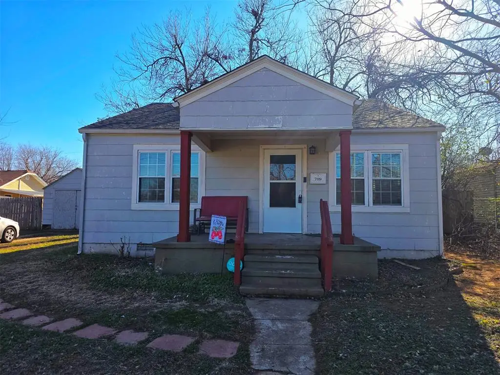 709 W Alabama Avenue, Chickasha, OK 73018 - Image #1
