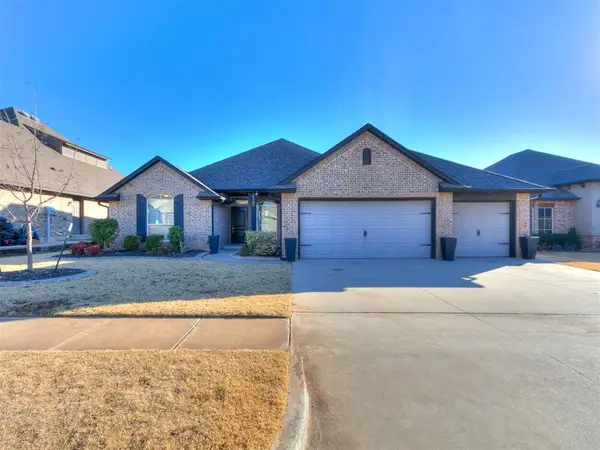 1100 Lindsey Lane, Moore, OK 73160