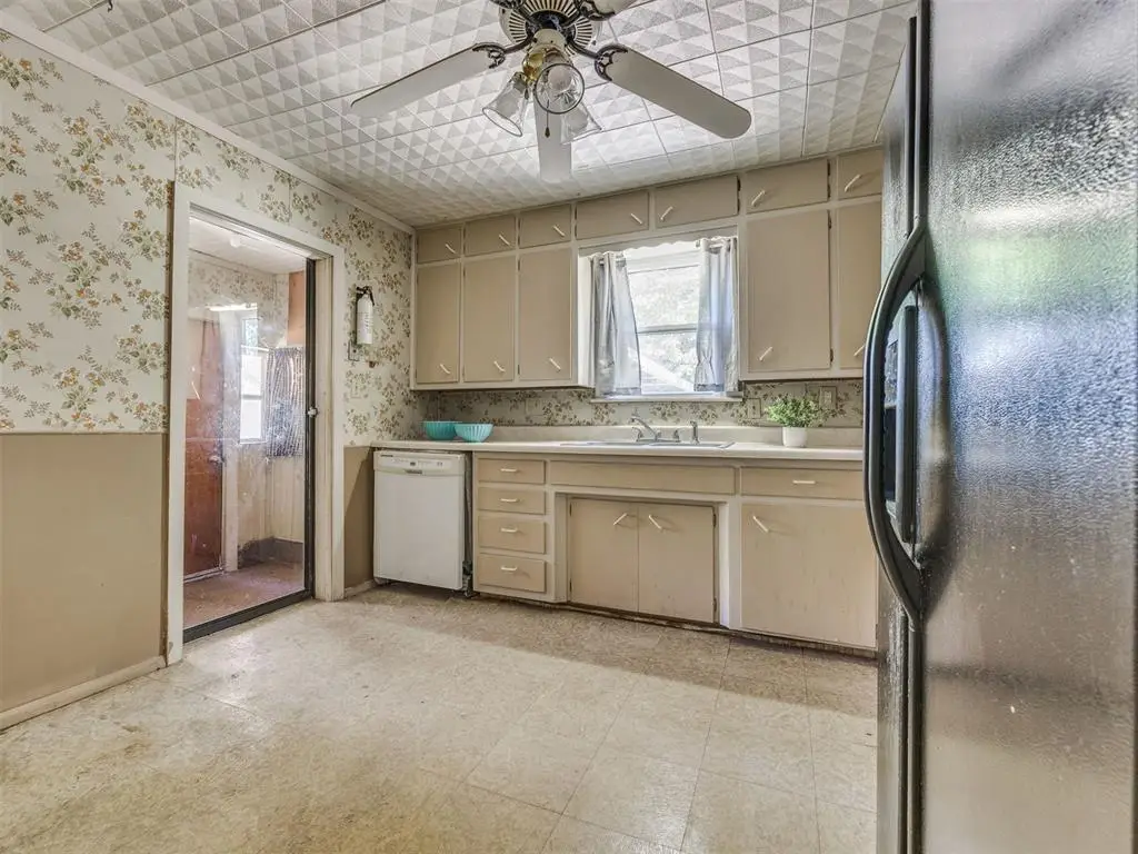 605 S Sooner Road, Del City, OK 73115 - Image #1