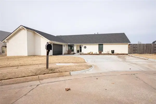 2134 NW Saddleback Boulevard, Norman, OK 73072