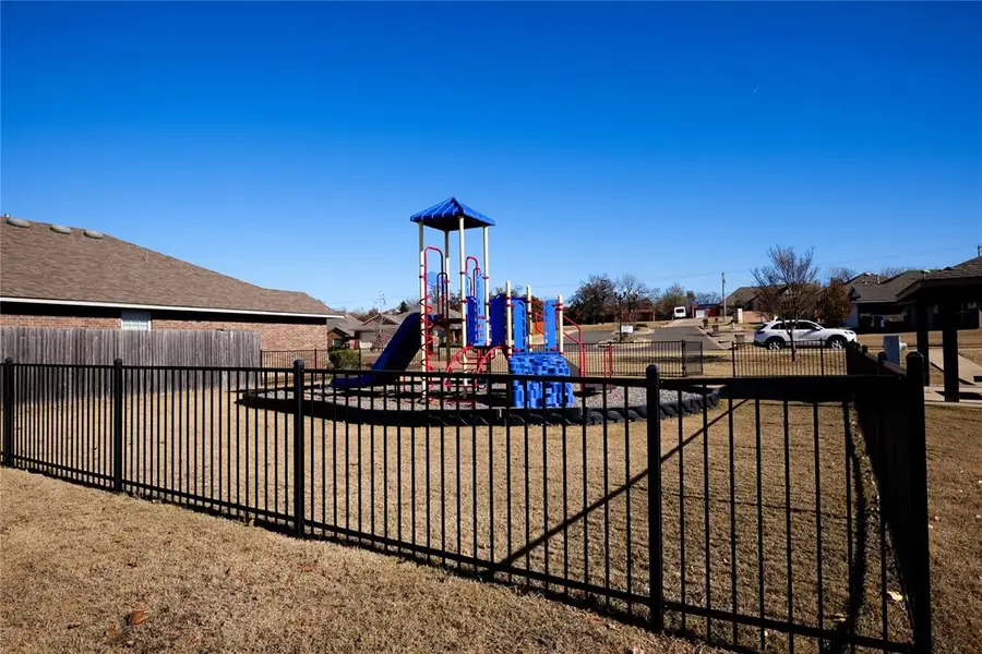 2550 Turtle Way, Midwest City, OK 73130 - Image #3