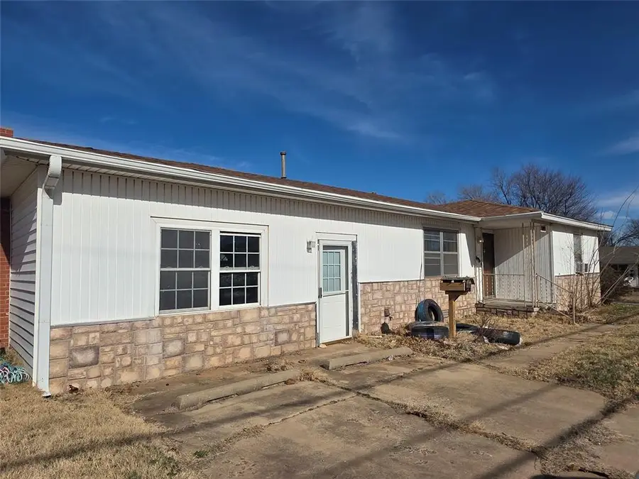 109 W Vandament Avenue, Yukon, OK 73099 - Image #2