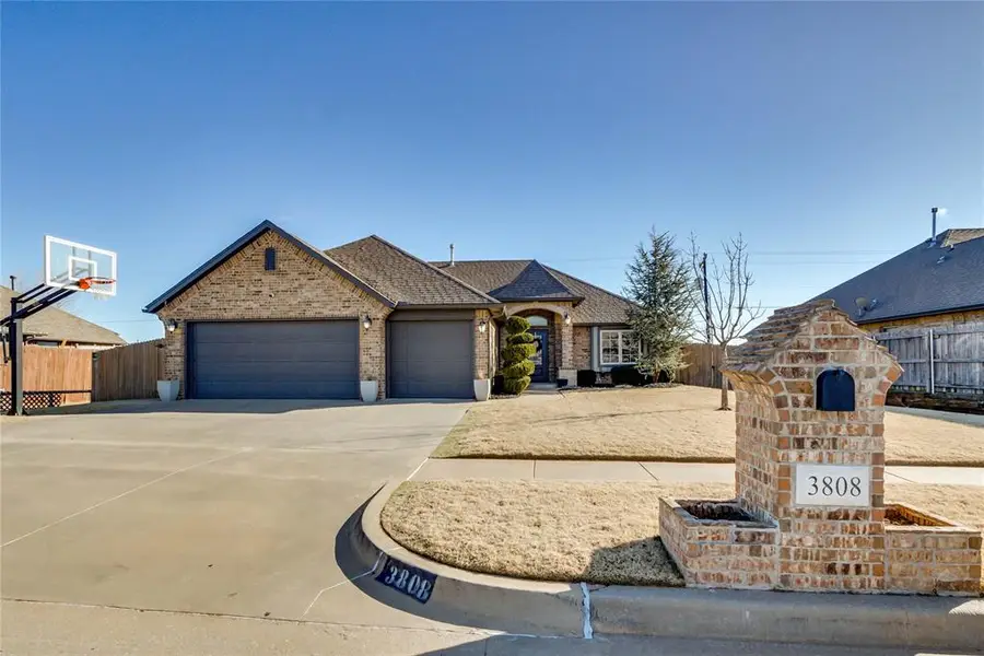 3808 St Augustine Street, Mustang, OK 73064 - Image #2